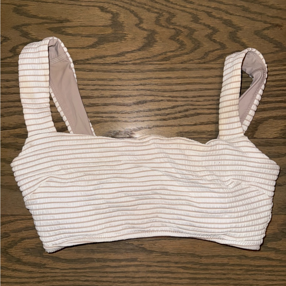 Lululemon White and Cream Ribbed Bikini Top